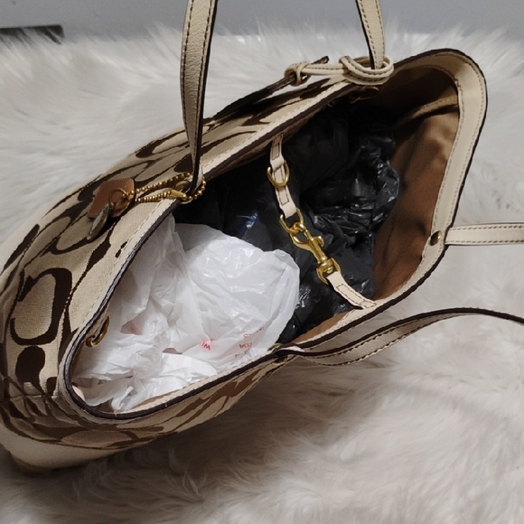SALE! Auth Coach Signature Brown/Cream Canvas/Leather Tote Handbag/Hangtags - Picture 11 of 16